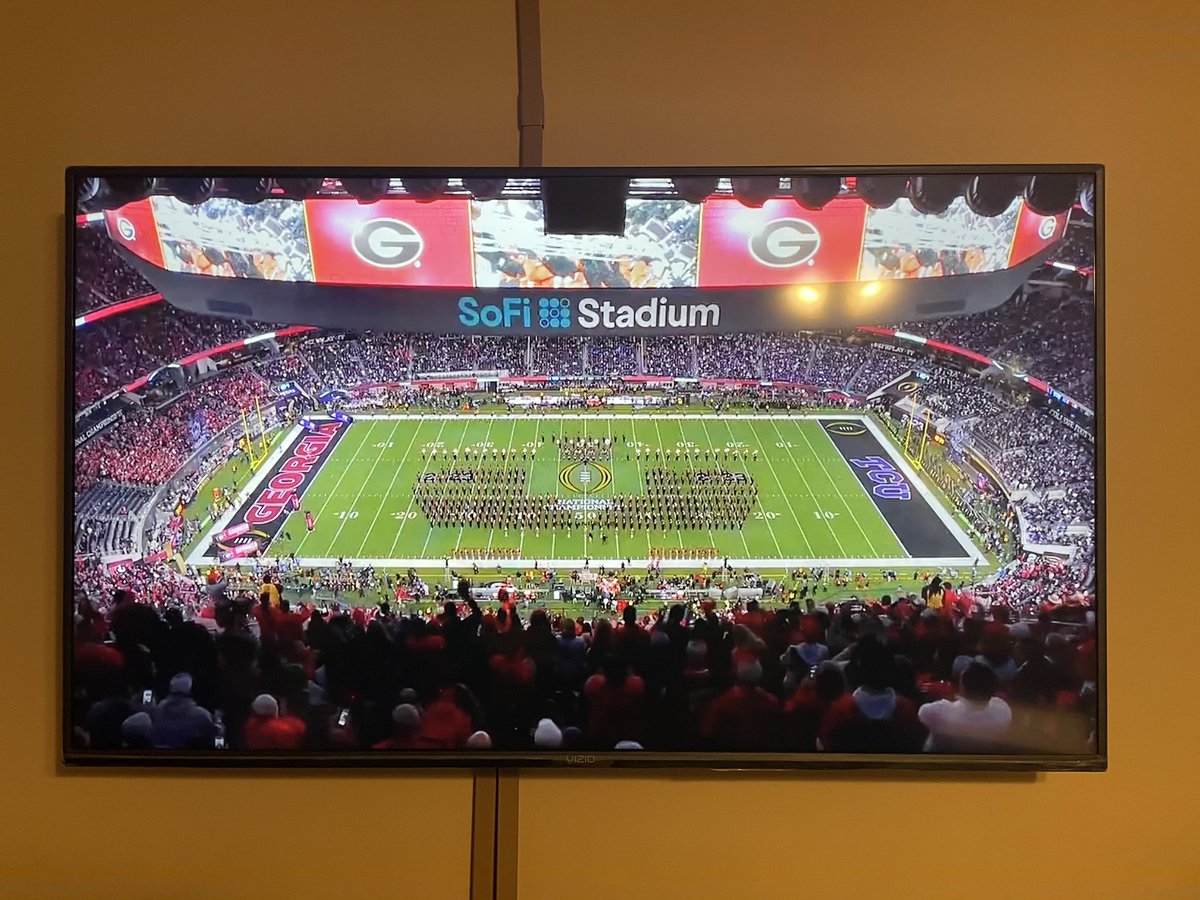 MaggiReese's tweet photo. I LOVE THE @UGARedcoatBand!!!!!! https://t.co/CURXNB0kmb