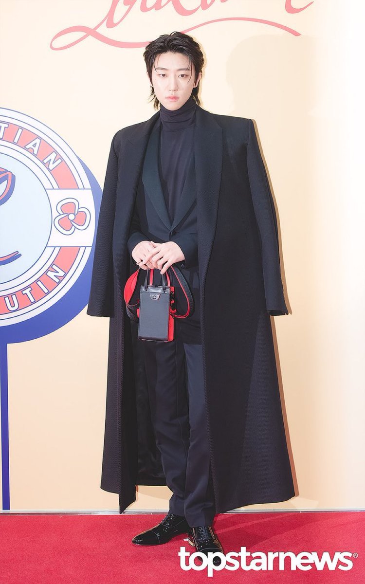,,,, 이 남자는 드레시한 룩을 위하여 태어났다