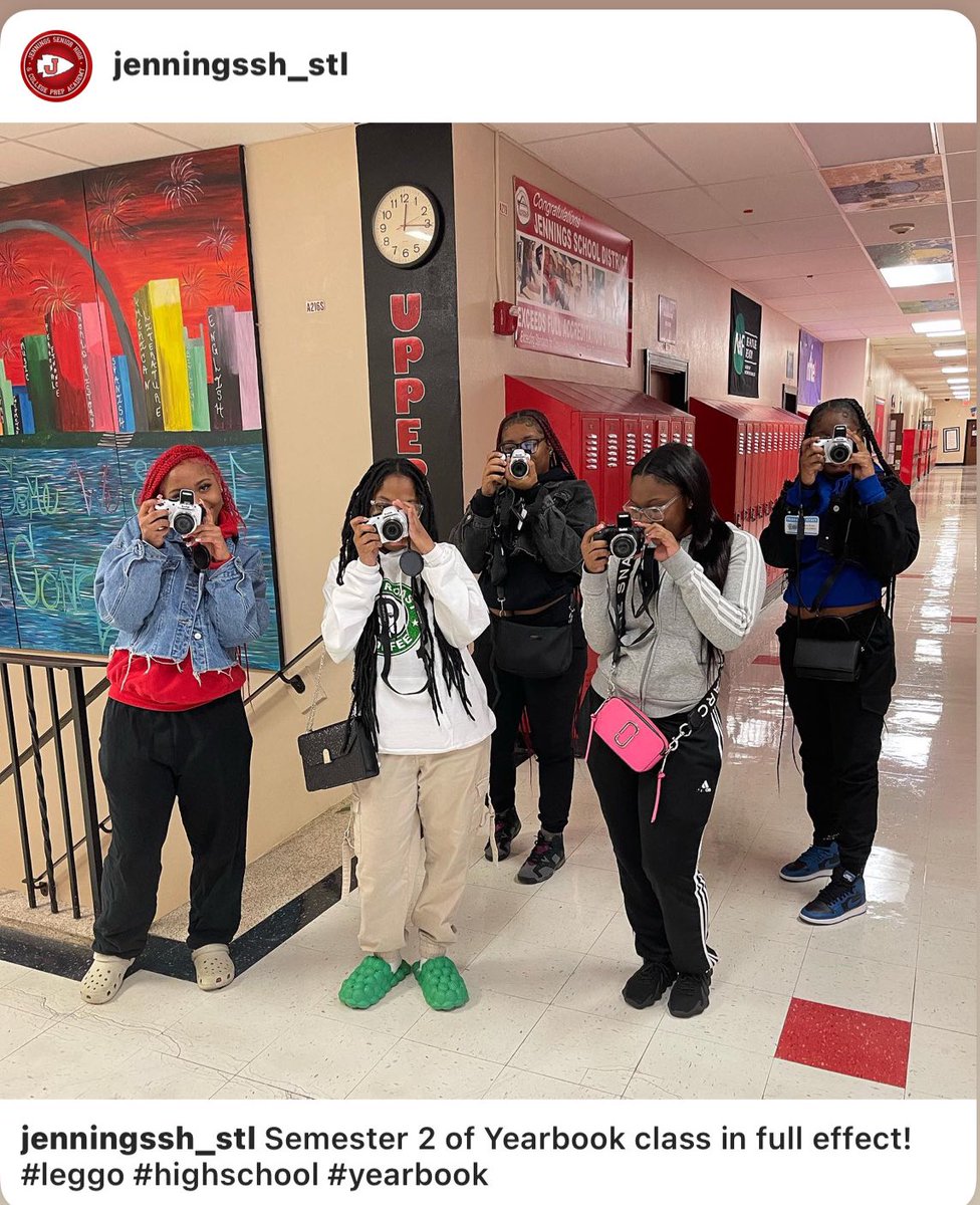 JenningsSH_STL's tweet image. Our yearbook staff says hey!! @JenningsSH_STL #yearbook #highschool #semester2