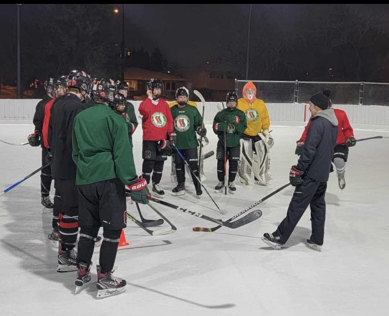 SSAC_U16AA's tweet photo. Our @SSAC_U16AA boys putting in the extra work on the ODR tonight. #oldschoolhockey #teampractice https://t.co/0srA6E9fUb