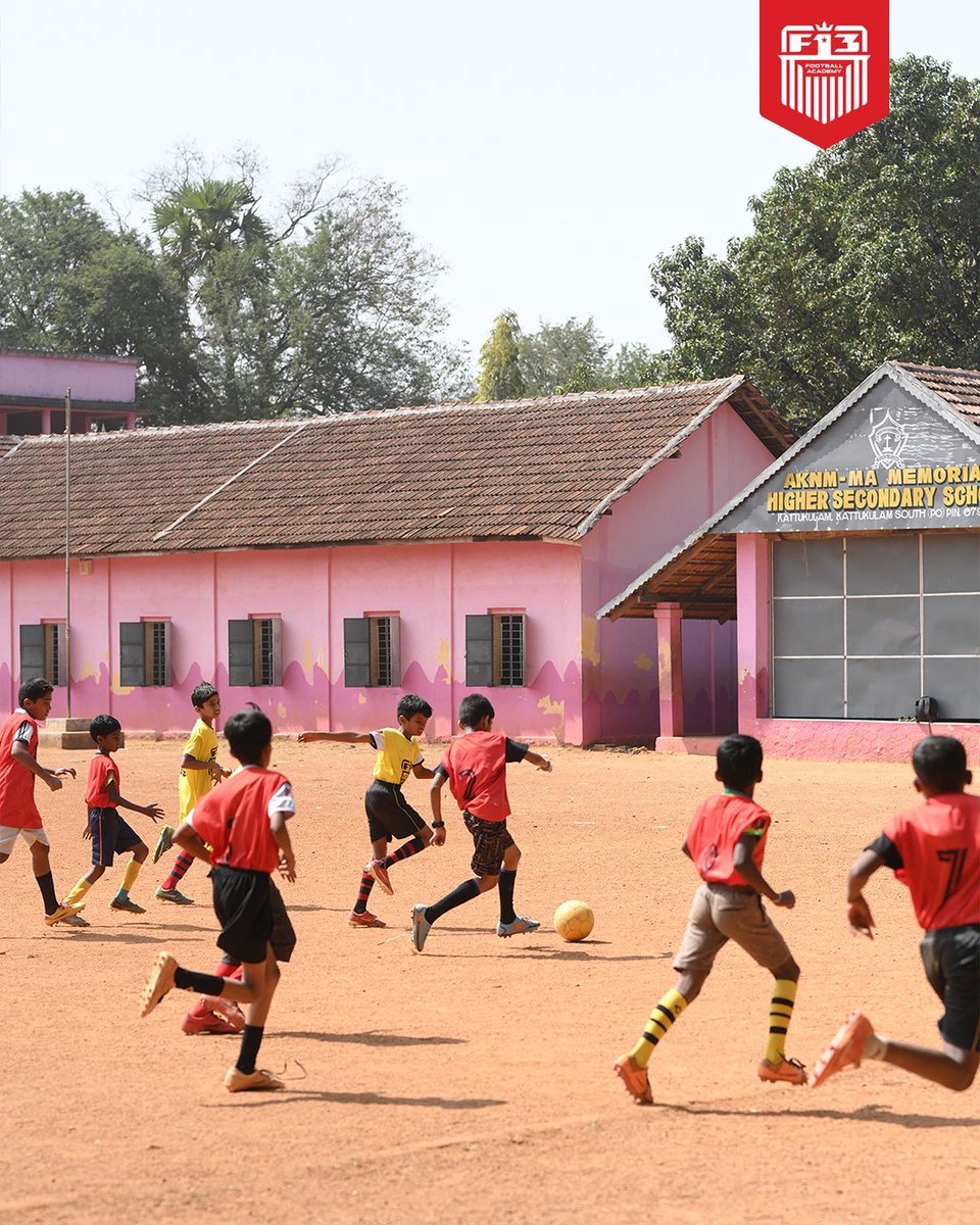 F13Academy's tweet photo. F13 Football Academy made its debut appearance in Palakkad with the first selection trials organised at the AKNM-MA Memorial HSS ground at Kattukulam. Massive thanks to the school authorities for helping organise the camp for 300 students. #f13 https://t.co/b84vPMrLAM
