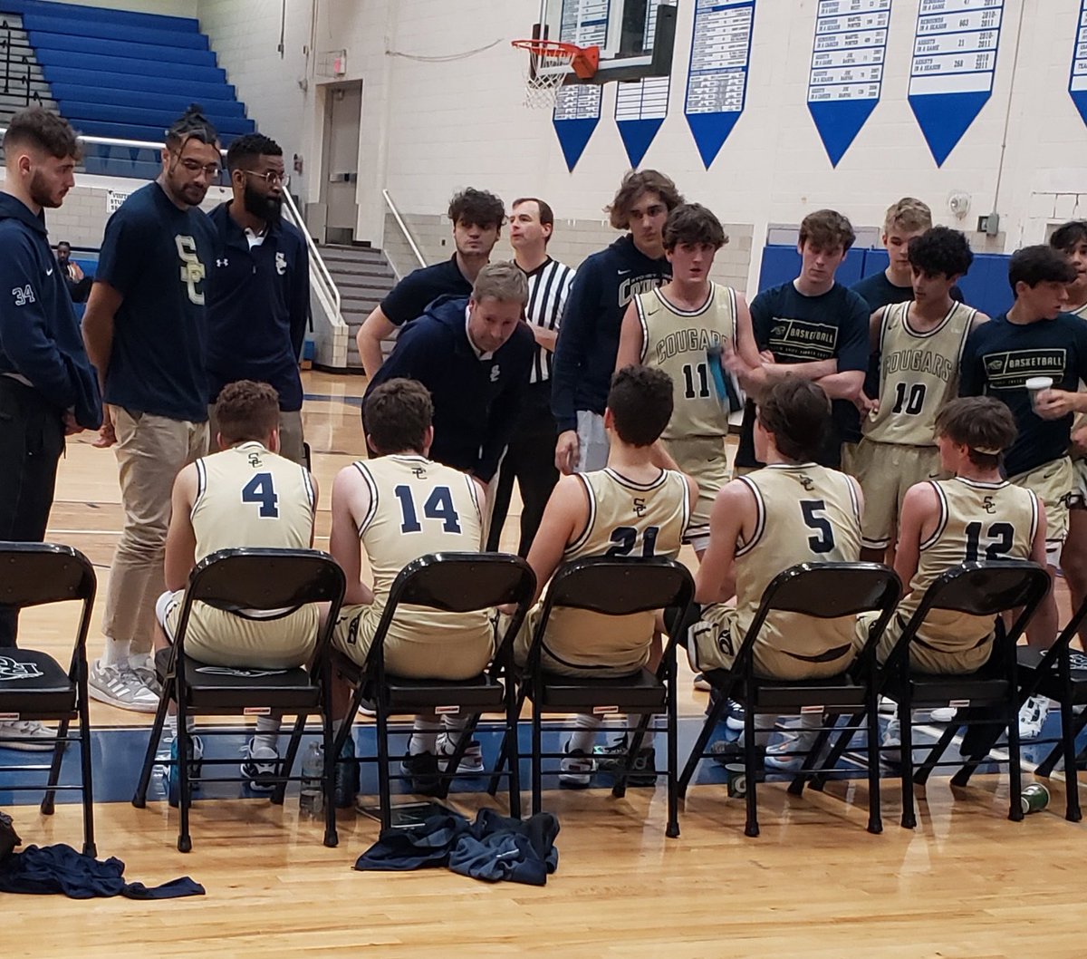 Great win tonight for #Stoneyhoops, team effort