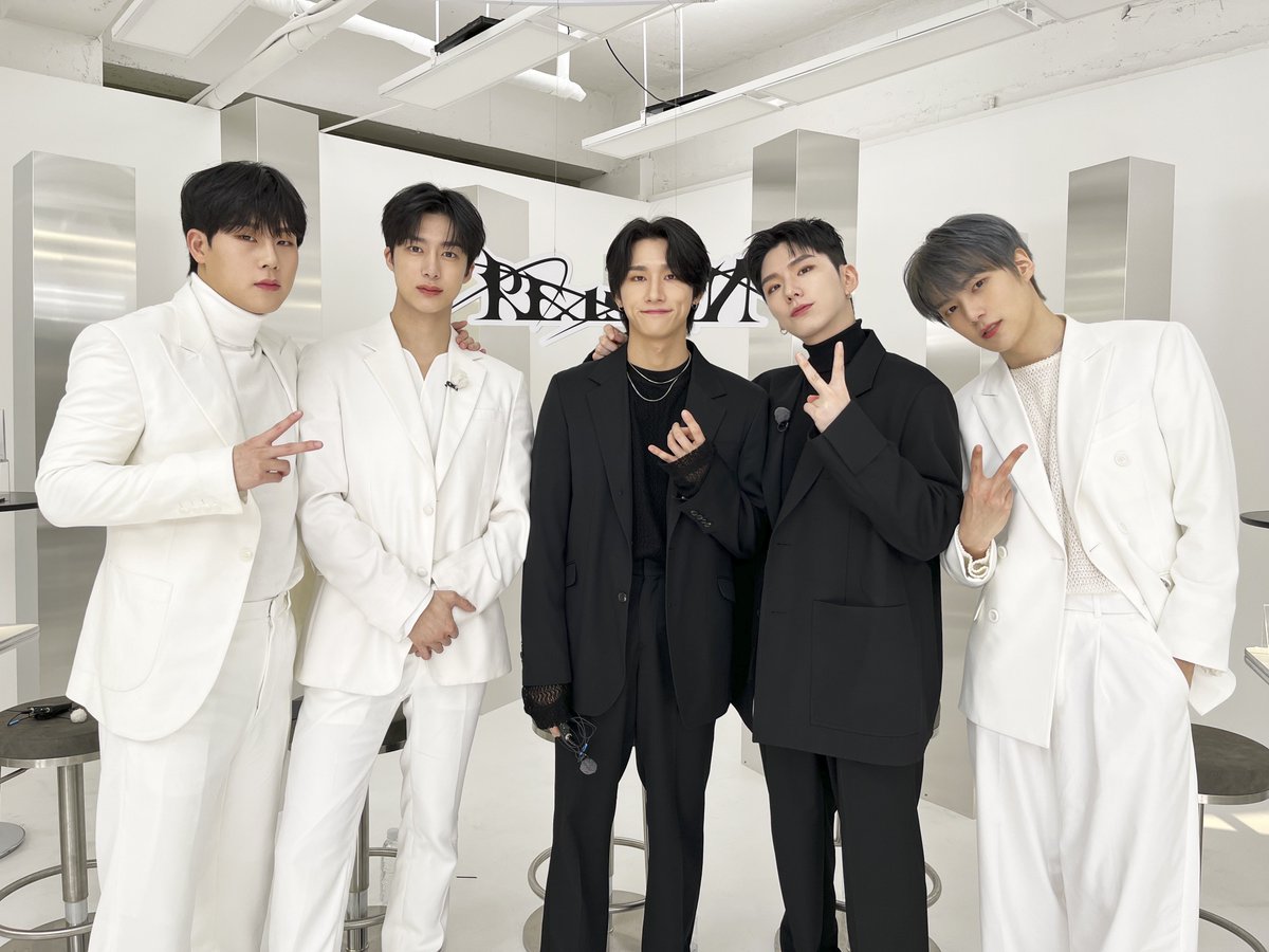deazakiarn's tweet photo. Do you all agree with me right? that "Beautiful Liar" is very enjoyable even though you just heard it for the first time? The concept of this song is also really cool, it's hard not to watch the MV many times. 

#MONSTAX #BeautifulLiar #MXBackBack @OfficialMonstaX @MyKshopper https://t.co/Gkvevxpzh5