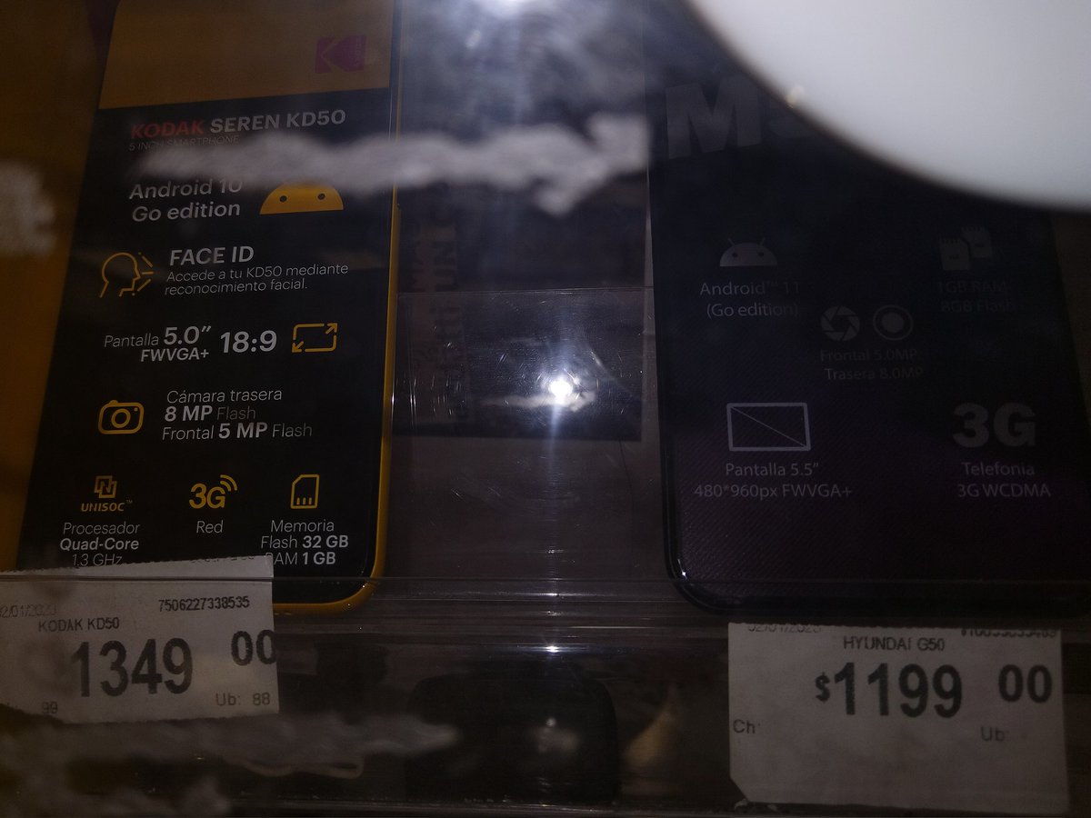 CoinyShitposter's tweet photo. @MaauGuerrero @MaauGuerrero @MaauGuerrero @MaauGuerrero @MaauGuerrero @MaauGuerrero ACABO DE ENCONTRAR UN TELÉFONO MÁS BARATO EN EL PERRO OXXO, POR FAVOR~~harías una segunda parte de probando los teléfonos más baratos en el oxxo~~*ñya*, y te xupo tremenda polla, es el de alado https://t.co/n5kgH3FDfM