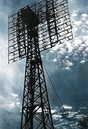 MediaoutletCom's tweet photo. #OTD #TDIH #January10, 1946: The #USSignalCorps' #ProjectDiana, first #RadarAstronomy experiment, bounces & receives the first #radar signals off of the #Moon from its #FortMonmouth, #NewJersey #RadarAntennae. #JerseyProud @kurtsiegelin @MichelePowersWx
https://t.co/TEJnbtVNm7 https://t.co/VPAJE2snMh