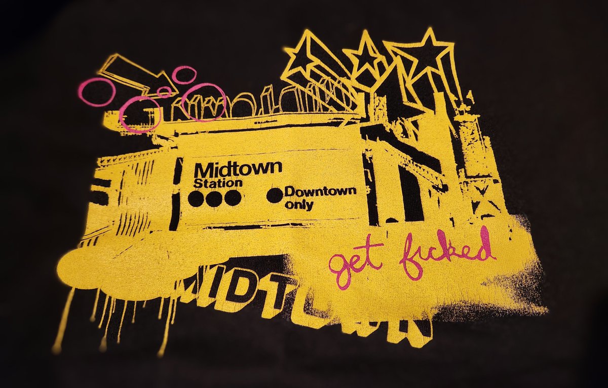 vanssa's tweet photo. @midtown @robhitt I didn't attend the reunion shows but I'm glad I was able to order that poster! The long sleeved shirt will be my second favorite Midtown tee. https://t.co/DvVRYH06xZ