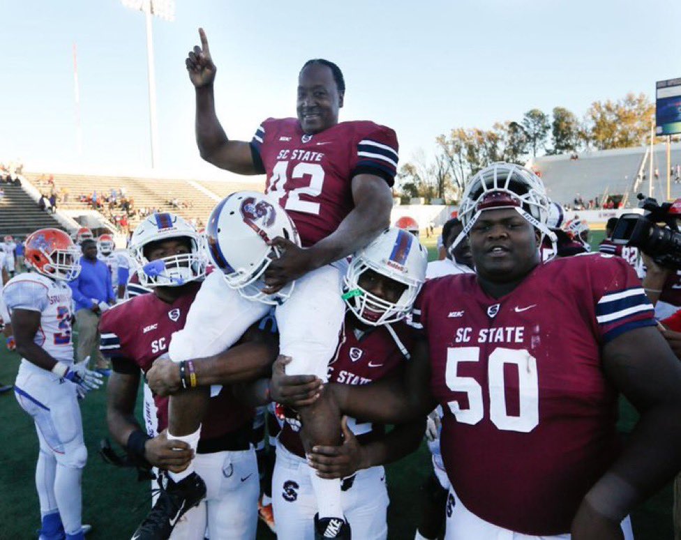 PardonMyTake's tweet photo. Stetson Bennett getting carried off the field after the game https://t.co/sfHscI3gK1