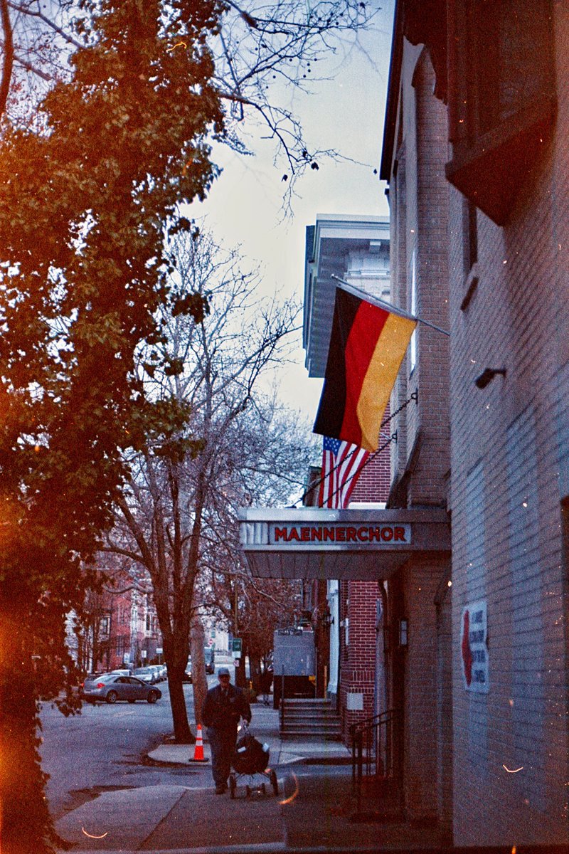GabrielSpangler's tweet photo. Expired Kodak Royal Gold 25 https://t.co/cnmR070S6i