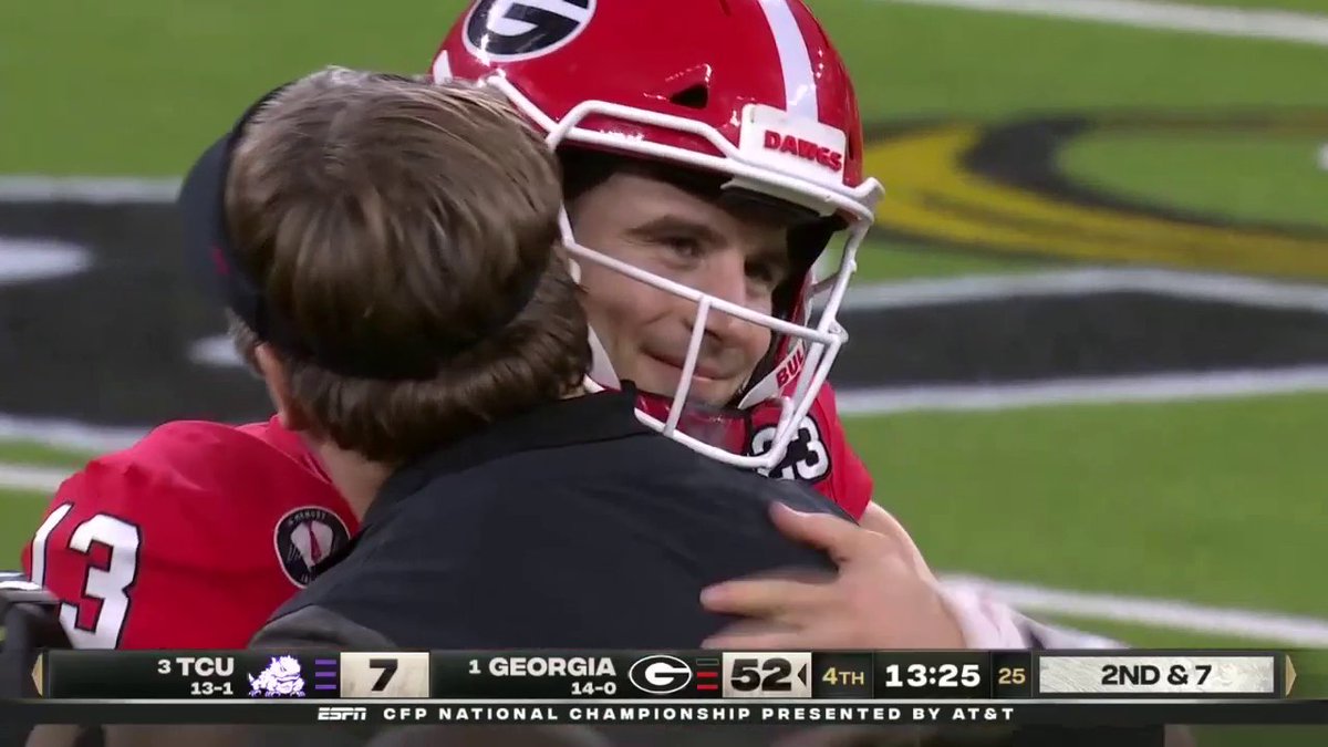 Stetson Bennett comes out of the CFP National Championship game with 13:25 left on the clock in the 4th quarter 👀😅

What a performance 👏👏