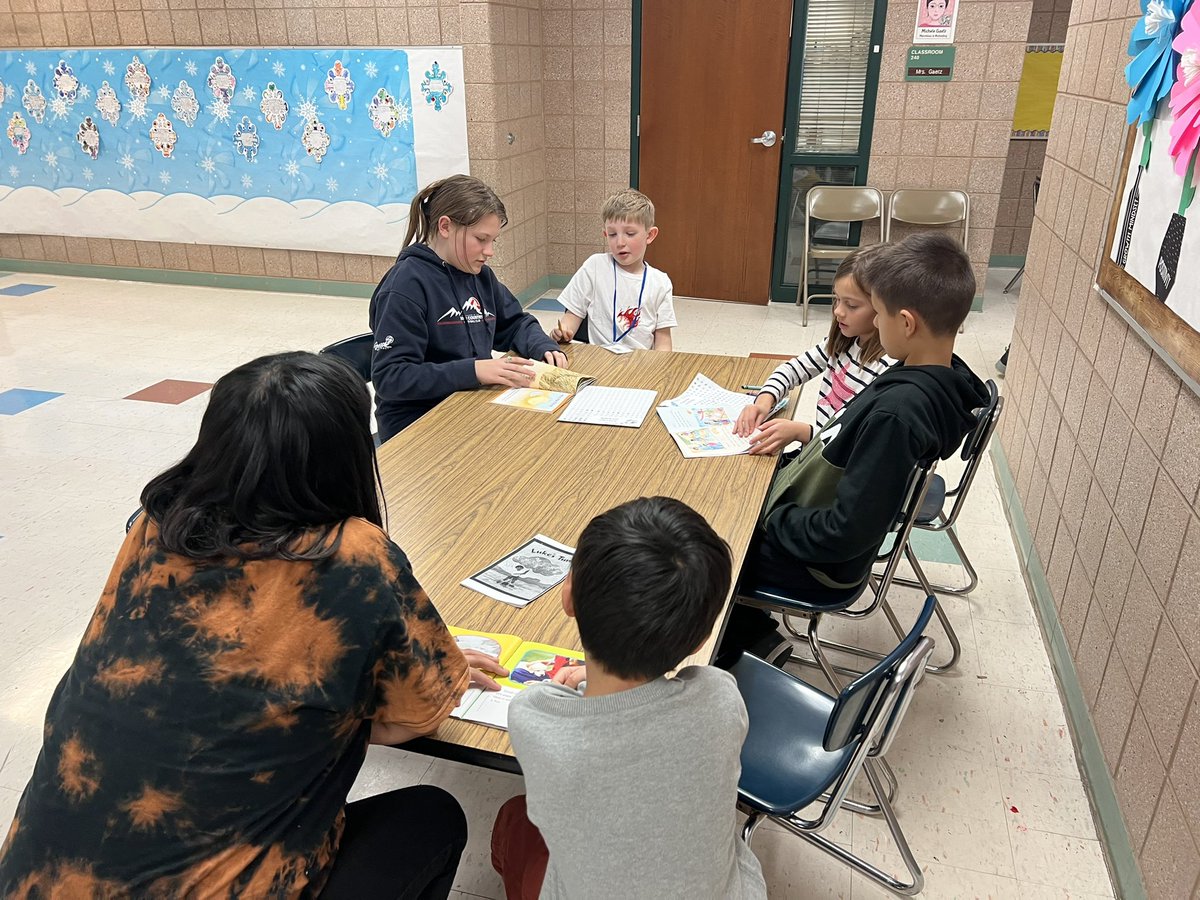 teachingmissj's tweet photo. We are going to the movie theater!! Room 202 read over 2,000 pages today. Just under 6,000 more to go!! @GraniteSchools https://t.co/jovfNpKY0I