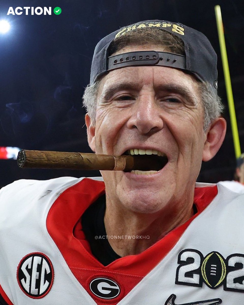 ActionNetworkHQ's tweet image. Stetson Bennett ends his Georgia tenure on top 😂 👴🏼