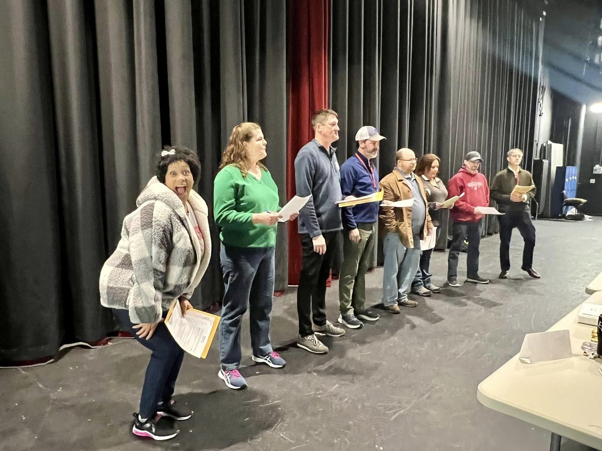 HamonRegal's tweet photo. Preview Night for Ham on Regal! Cast and Crew showed up to read for a part and preview the dances for this year's show!! #fundraiser https://t.co/KOeZ9boEmM
