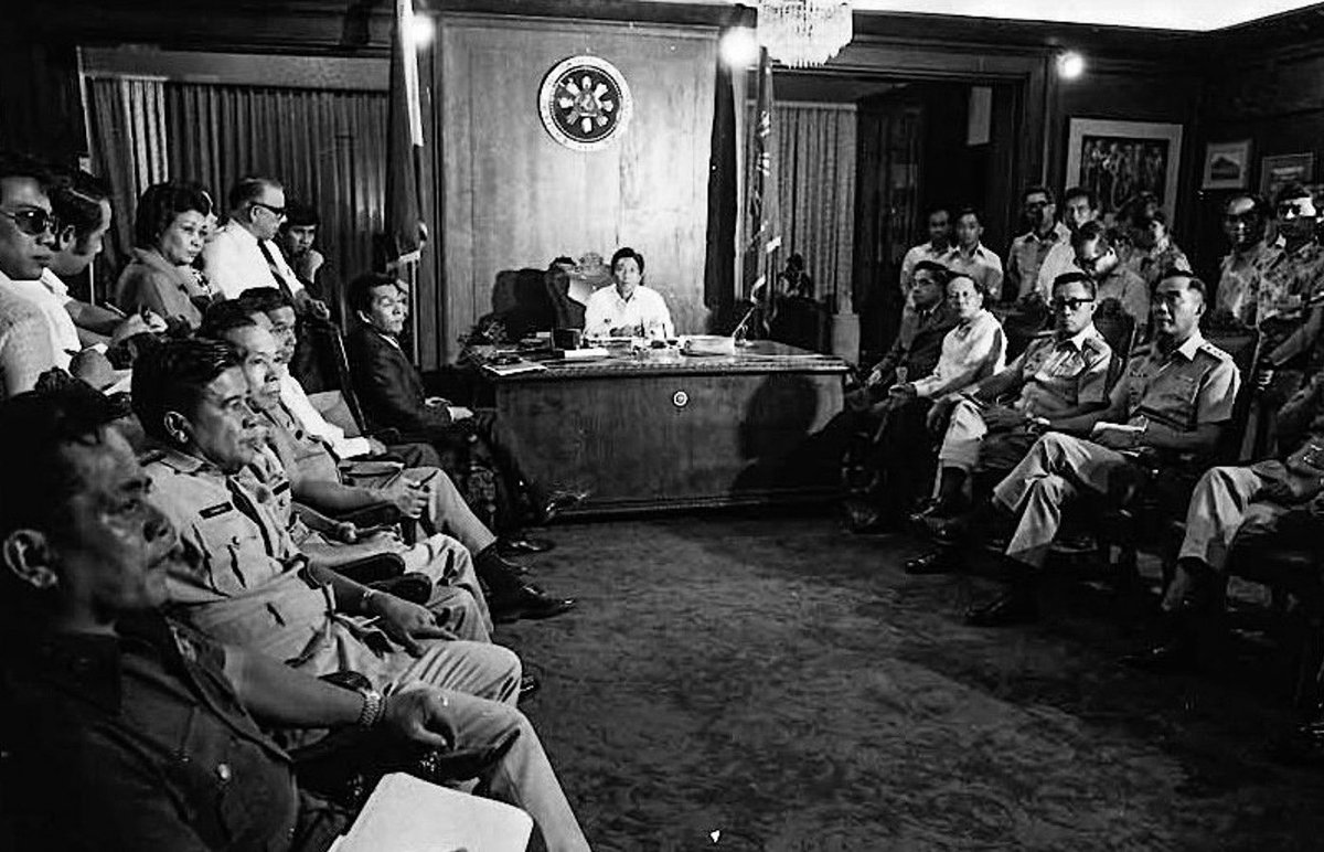 #TodayinHistory in 1973, under Martial Law, a nationwide barangay-centered plebiscite was organized (“Citizens Assemblies”) to ratify the draft Constitution. After 5 days, the Marcos regime claimed a solid 90% vote for it despite reports of dubious implementation. THREAD.