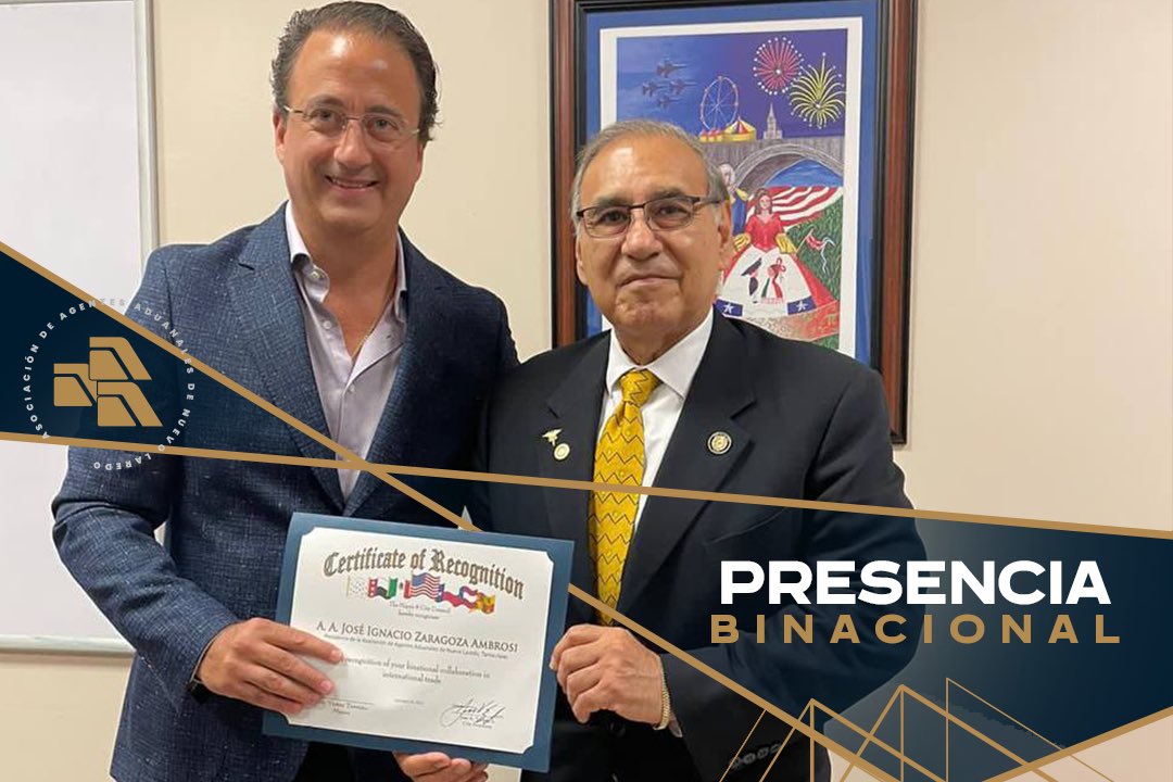 AgentesNld's tweet photo. ▪️ #AAANLDComunica 
La Asociación de Agentes Aduanales de Nuevo Laredo, representada por el Presidente @ignaquiz, fortaleció su #PresenciaBinacional ante los retos aduaneros de “Los Dos Laredos” junto al Mayor, Dr. Victor Treviño y Robert Morris, Presidente de #LLUSCBA🇺🇸🇲🇽 https://t.co/cMbz6YcB68