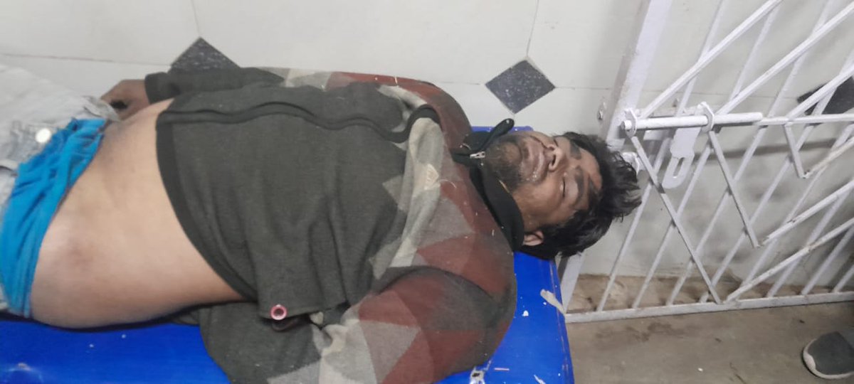 <a href="/prdeepdwivedi73/">Pradeep Dwivedi</a> एक और आउटसोर्स कर्मचारी की मृत्यु क्या बिजली विभाग इन आउटसोर्स कर्मचारियों की जान उसे इसी प्रकार चलता रहेगा डिवीजन की मांग और वेतन वृद्धि की मांग को लेकर स्थगित किए गए आंदोलन से कुछ सीखना होगा
<a href="/PradhumanGwl/">Pradhuman Singh Tomar</a> <a href="/ChouhanShivraj/">Shivraj Singh Chouhan</a> <a href="/kanal/">Ahror</a> <a href="/KunalChoudhary_/">Kunal Choudhary</a> <a href="/BJP4MP/">BJP Madhya Pradesh</a> <a href="/INCMP/">MP Congress</a> <a href="/gawandaynitin/">मध्य प्रदेश बाह्य स्त्रोत विद्युत कर्मचारी संगठन</a>