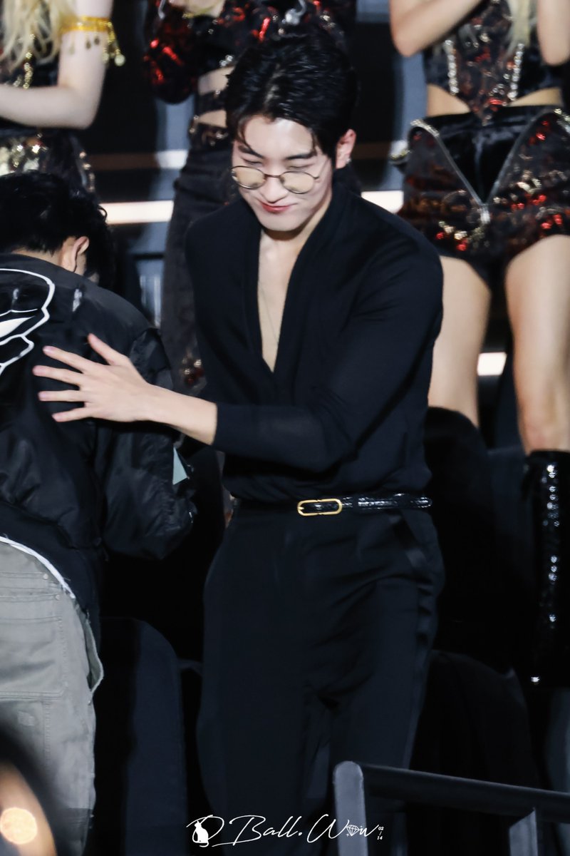 230107
😸👏
#SEVENTEEN   #원우  #WONWOO  #ウォヌ #세븐틴