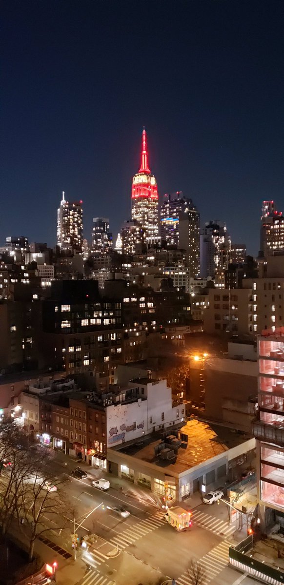 NYC and the Empire State Building just changed to red ❤️🏈🐾 
GO DAWGS!!!