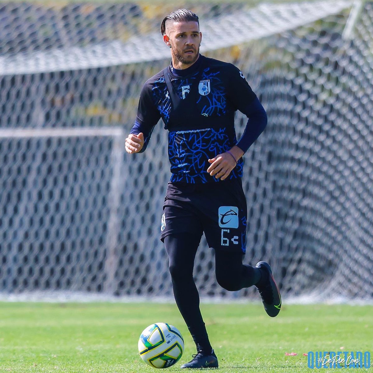 Club_Queretaro's tweet photo. 🐓 DE VUELTA AL TRABAJO 🐓

#DePieConQro https://t.co/6E4ggzIuxJ