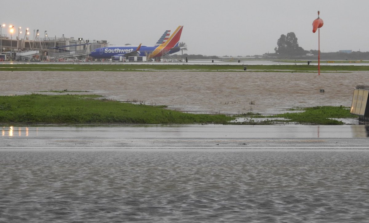 Thenewarea51 On Twitter Santa Barbara Airport Is Closed Until Further thenewarea51-on-twitter-santa-barbara-airport-is-closed-until-further