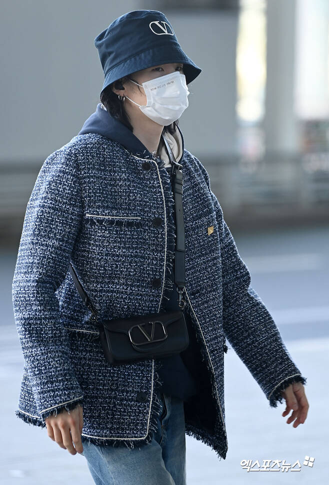 bangterest's tweet photo. HAVE A SAFE FLIGTH MIN YOONGI! <3 https://t.co/QglIdWmVu3