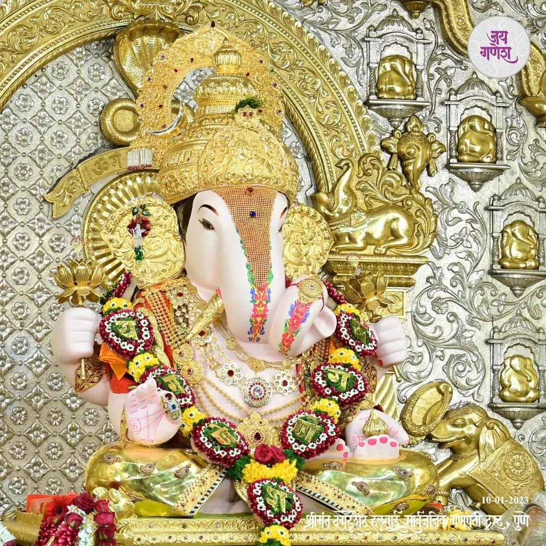 PuneGuide's tweet photo. 🌺🌺अंगारकी चतुर्थी🌺🌺
निमित्त सजलेले बाप्पांचे सुंदर रूप !
PC : @shrimantdagdushethganpati
#dagdushethganpati #Chaturthi #angarika #ganpatibappamorya https://t.co/kaxe3eXXGJ