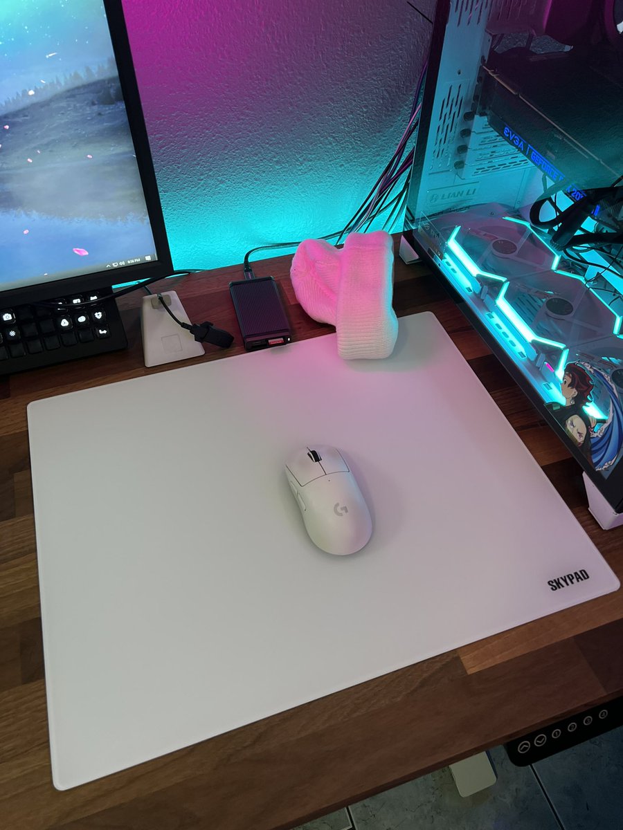 lanestro's tweet image. New @SkyPADgg came in🔥 can’t wait to see how it does in games