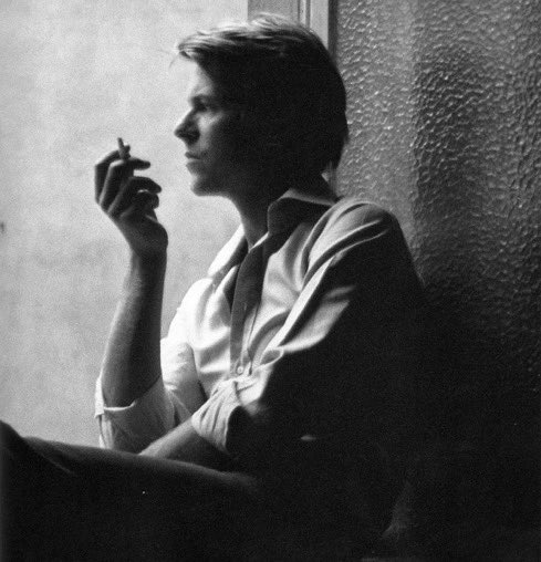 mariatontini1's tweet photo. 10 inspirational quotes from David Bowie ☄️⭐️ Forever
https://t.co/aHRzOHNwAA
January 8, 1947
January 10, 2016
©️Coco Schwab (Corinne) 📷⭐️ David at home
Berlin, Schöneberg, 1977 https://t.co/BSDu8Ex5uC