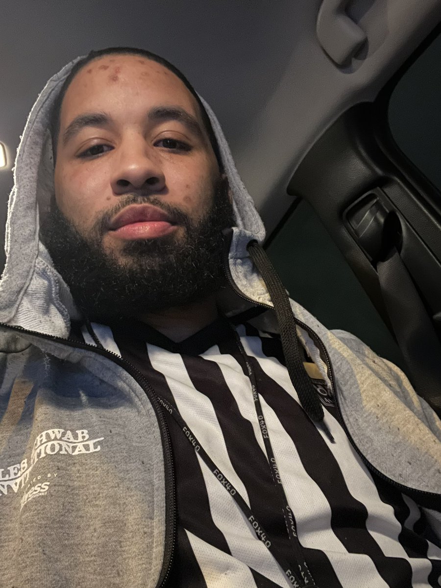 MrYeahIKnow's tweet image. REF TWO GAMES TODAY JVC/JV TYEE VS EVERGREEN! AND I FOULED 4 KIDS OUT ON EVERGREEN AND HAD TO T A KID UP TODAY SMH! THEY MAKING ME BLOW MY WHISTLE AND I HATE IT!