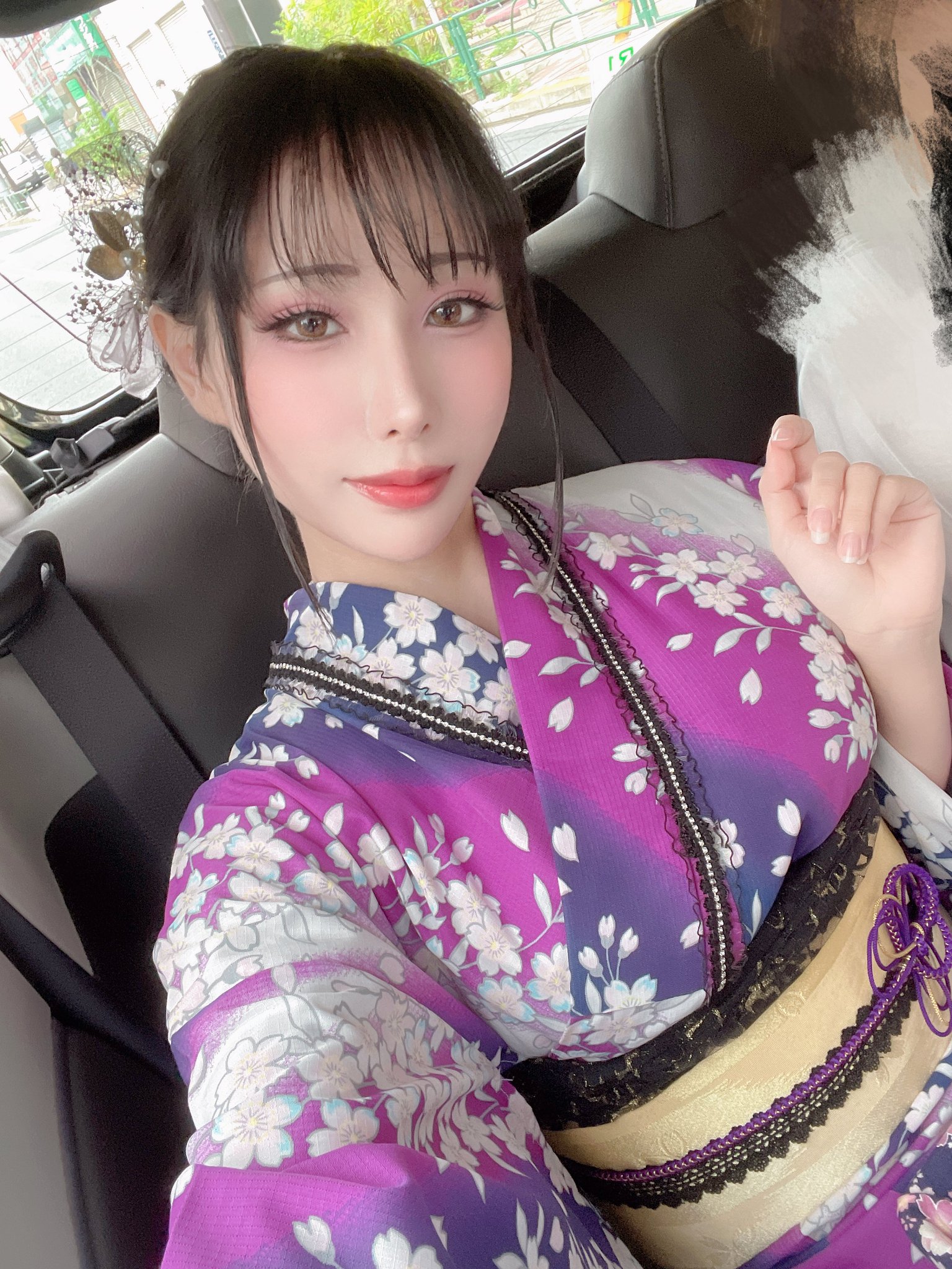 HaneAme🦊 ハネアメ雨波 on Twitter: "How do I look?🥰 どう？似合う？ 👘💜 https://t.co