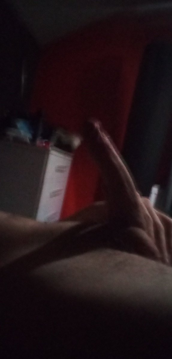 Ajfbr6163's tweet photo. Not new to #nsfwtwt 

Hey my name is Harvey 
-18
-6'3
-straight
-gamer 24/7
-i can cook
-horny 24/7
-soft and hard kinks
-dm me don't be shy

♥️ And RT to be mutuals https://t.co/D5cES6juCN
