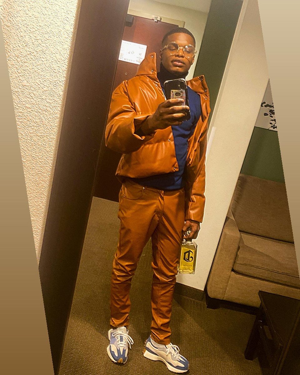 My presence is a present kiss my ass 🧡🤍♐️