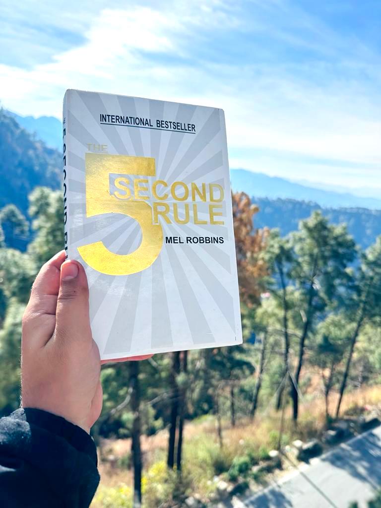 𝟖 𝐁𝐨𝐨𝐤𝐬 𝐓𝐨 𝐇𝐞𝐥𝐩 𝐘𝐨𝐮 𝐎𝐯𝐞𝐫𝐜𝐨𝐦𝐞 𝐅𝐚𝐢𝐥𝐮𝐫𝐞𝐬 𝐈𝐧 𝐋𝐢𝐟𝐞.

#nonfiction #bookstagram #Reading 

1. The 5-Second Rule By Mel Robbins