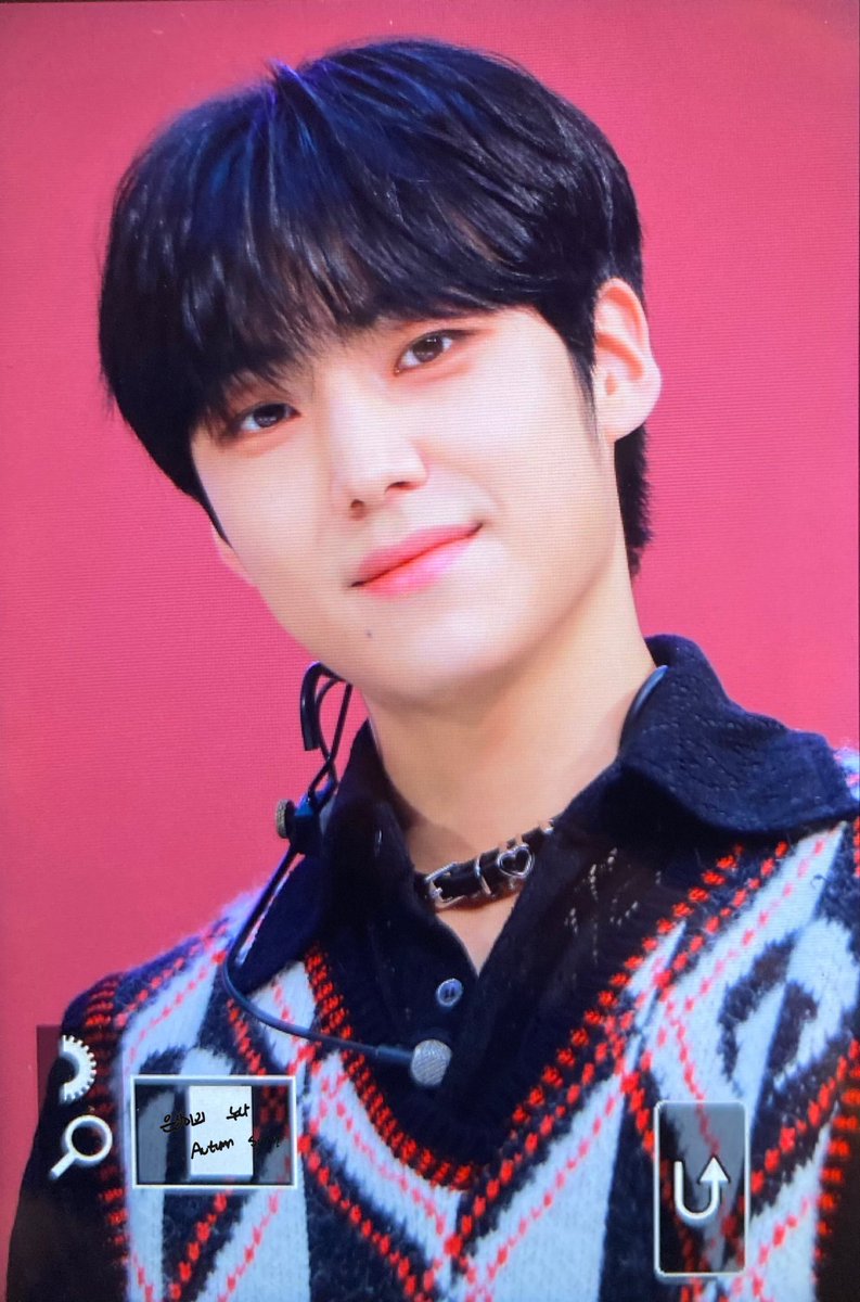 AutumnSun_1026's tweet photo. 230110 미니라이브 

잉😿

#은상 #EUNSANG  #유나이트 #YOUNITE #응상응상 
#은상이랑오늘도함께 https://t.co/qvAeDAGFyg