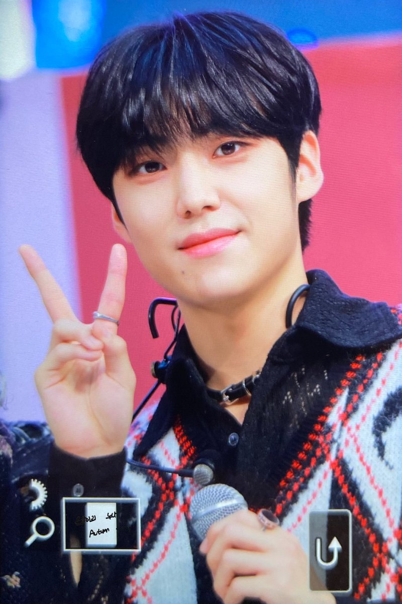 AutumnSun_1026's tweet photo. 230110 미니라이브 

잉😿

#은상 #EUNSANG  #유나이트 #YOUNITE #응상응상 
#은상이랑오늘도함께 https://t.co/qvAeDAGFyg
