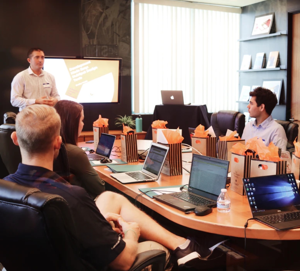 effiniti's tweet image. Businesses are driven to embrace an agile culture due to the quickly shifting market needs. #AzureDevOpsservices accelerate the DevOps processes by doing away with the traditional infrastructure. bit.ly/3IE0hWw
@effiniti #MicrosoftAzureServices #AzureDevOpsSolutions