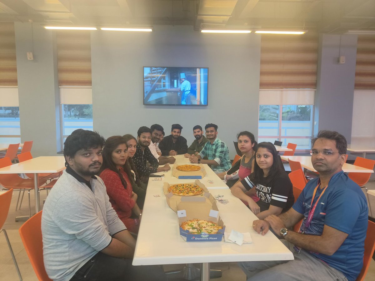 Digital_Harbor's tweet photo. We believe this practice helps us bring a new perspective and give opportunities to members to showcase their ideas, too. Here is a glimpse of FoBing session of our #KYP 3.0 team.

#DigitalHarborInc | #funatwork | #teamwork | #companyculture https://t.co/lppP673bor