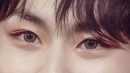 jollywonie's tweet photo. That one article mentioned about the corner of Jungwon's eyes are so attractive.

Its curved and folded beautifully at the end just like a swan body, he got the most captivating eyes i've ever seen. https://t.co/B1ylk3LySY