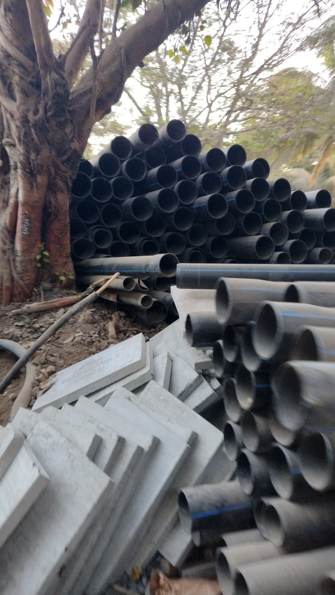 SentinelWachter's tweet photo. @mahanagargas @Adani_Elec_Mum @AdaniPriti @gautam_adani @AdaniOnline @AdaniKaran @PranavAdani @mybmc @MMRDAOfficial This space below the #SCLRConnector in #chhedanagar #chembur has become a godown for storing #aeml material The indicator of #MGL is at a major risk of collapsing https://t.co/mHXbWtNBlj