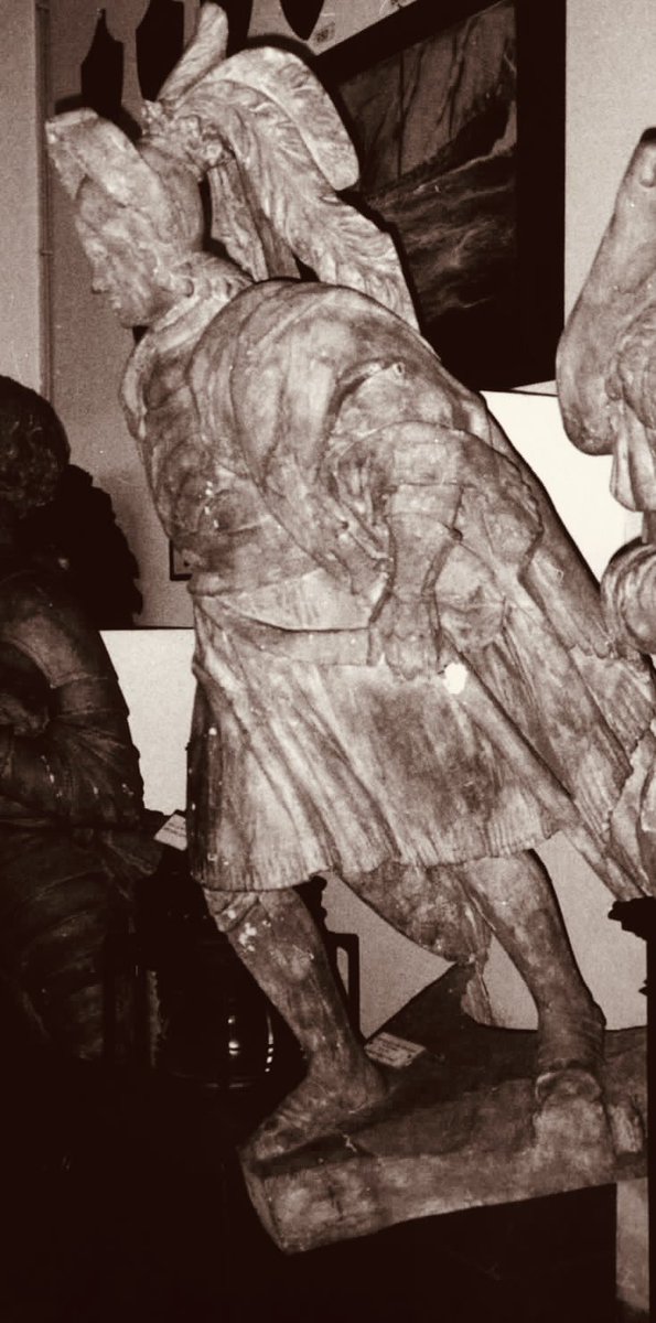 soniasicco's tweet photo. Creature meravigliose, carnali e sinuose dee pagane, ricche di simbolismo e superstizione: sono le #polene. Solo figure femminili? Qui l’imperatore #MassimilianoI, dalla fregata austriaca #KaiserMax costruita a #Trieste nel 1861. Sulla nave si sperimentarono i primi siluri https://t.co/7SIAQQDBi8