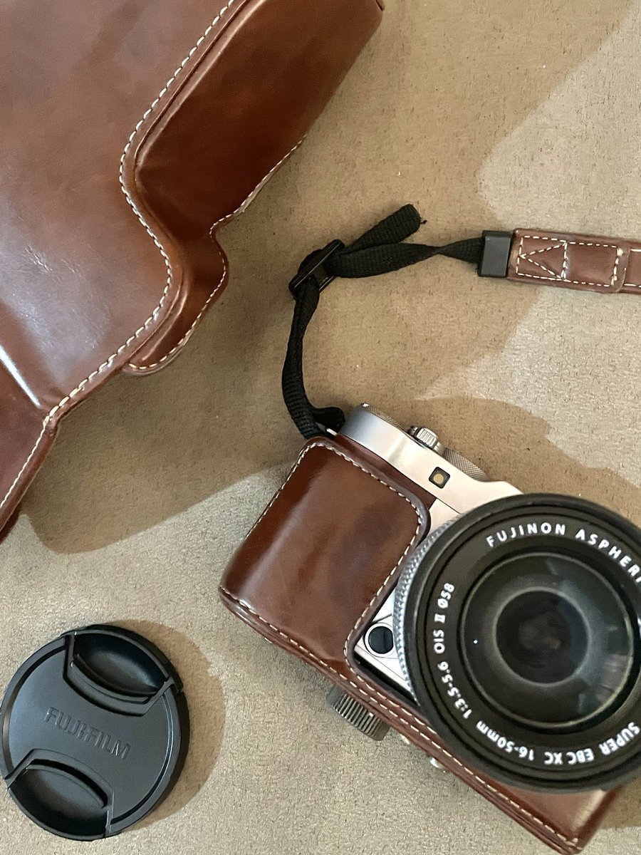 jirudambns's tweet photo. WTS | LFB | PH

📸 FUJIFILM X-A3 📸

👉 12,500php (slightly negotiable) 

❌ no box and charger included

•Free EXTRA Original battery and case (with neck strap)
•Camera plus lens
•Lens cap
•Battery

PM me for more details! https://t.co/3nyHHWHnid