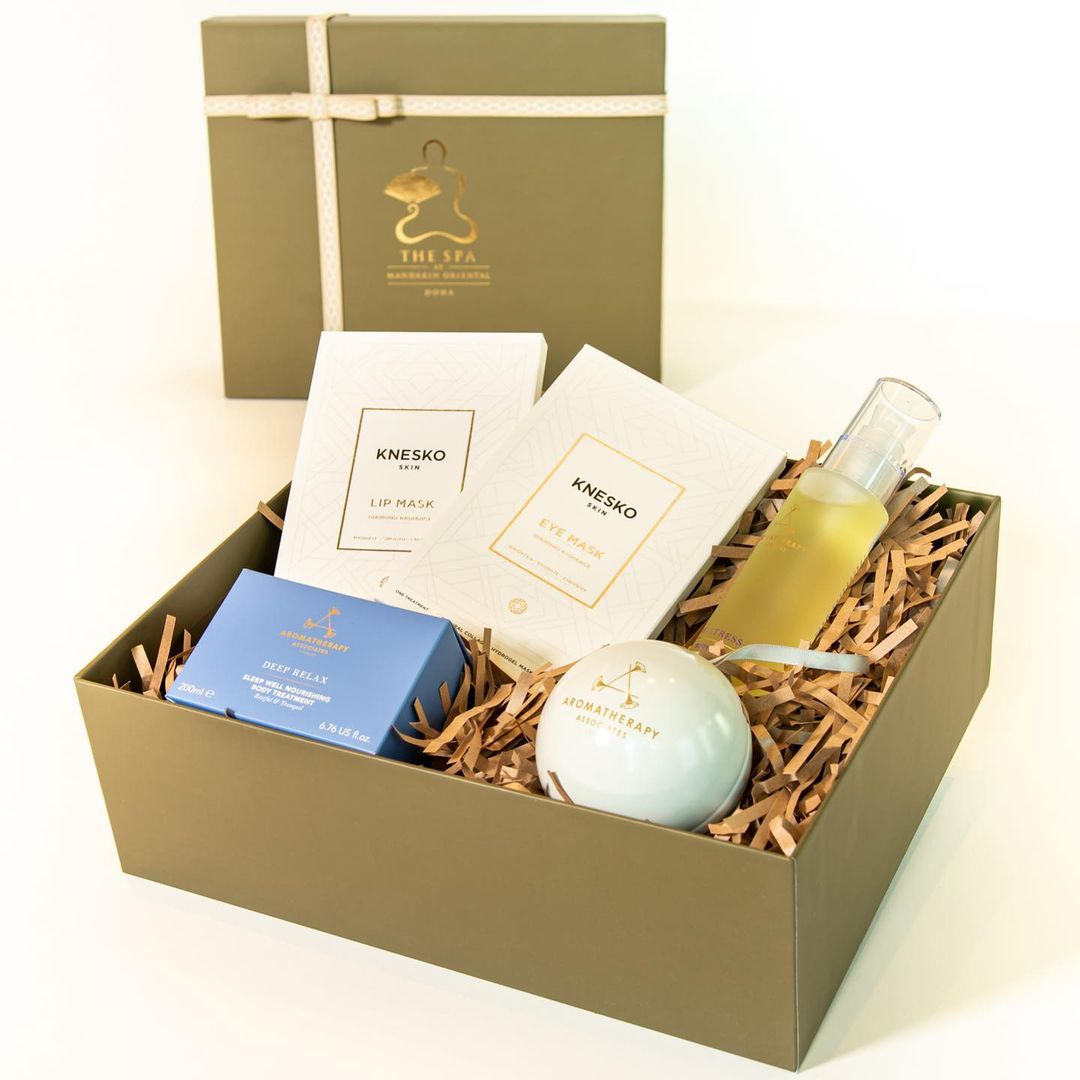 MarhabaQatar's tweet photo. Give the perfect gift with the Winter Recovery set of luxurious beauty essentials from The Spa at Mandarin Oriental, Doha.
Available for online orders from https://t.co/YJ8eg8Bd4M
#MOdoha #MandarinOriental #MandarinOrientalDoha #ImAFan #Qatar #Doha https://t.co/zJXOt0H9Cs