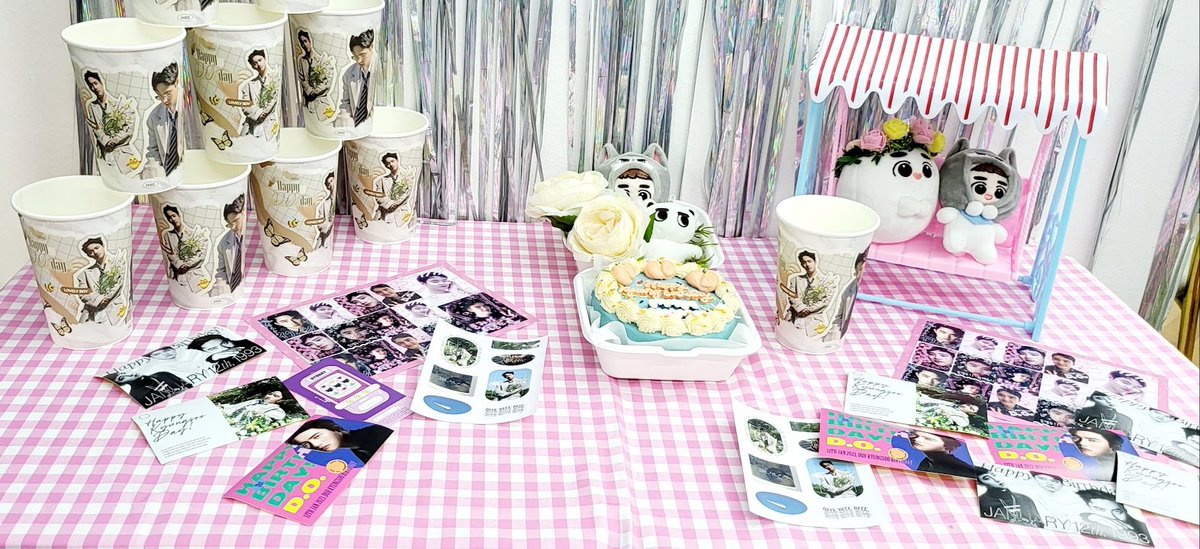 ksdo_0112's tweet photo. 생일카페 마지막~ 러비니돌^^ 작년 경수 생일에도 방문했던^^ 아기자기 경수 인형들부터 사진까지 행복가득~~ 경수야 생일 축하해🥳
#겨울의_진정한선물_도경수
#SINCEREly_KYUNGSOO https://t.co/c5lxzGts9b