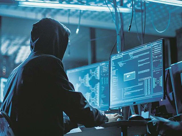 ReconBee's tweet photo. Unregistered devices in hybrid work increase hacking risk in India read more: https://t.co/tuLXe9HBkx
#hybridwork #hybridworking #hybridcloud #hybrid #Hacking #hackingrisk #Hacked #hackaccount #hackers #India https://t.co/eNvINo0EbM