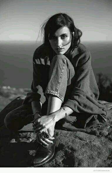 ليس الهجر يؤلمني ولكن جمال الذكريات تهز فؤادي..