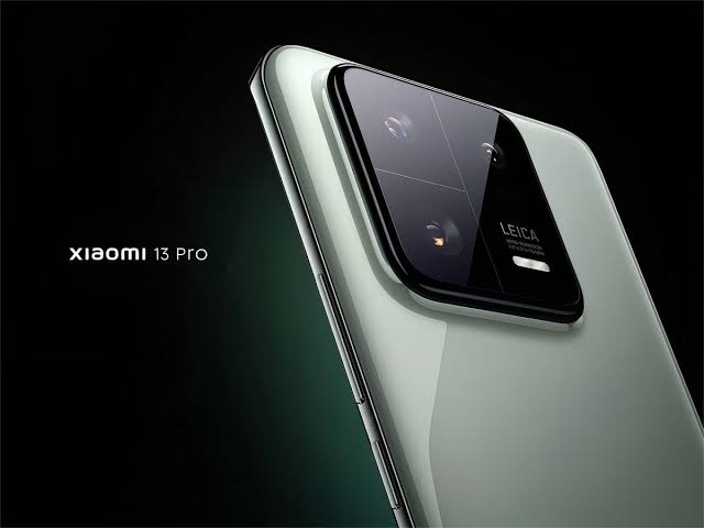 techzoned_'s tweet image. Remember the POCO F3 GT? How badly #OnePlusNord2 &amp;amp; #iQOO7 killed it.

Remember the Xiaomi 11T Pro? How badly #OnePlus9RT &amp;amp; #iQOO9 killed it. 

Now Xiaomi has to make a strong comeback with #Xiaomi13Pro. India Launch is *Confirmed*

X13 Pro vs OP11 vs iQ11
