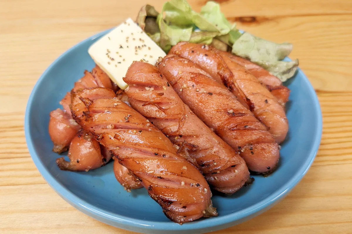 ウインナー+ちょっとした材料で作れちゃう！おつまみや、おかずの一品にもぴったりそうなウインナーレシピ！