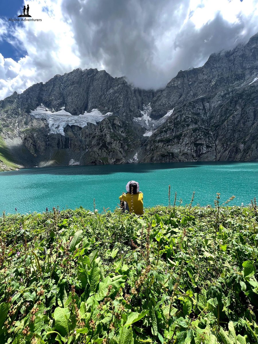 AlpineAdv's tweet photo. The Magestic Gadsar lake  
#KashmirGreatlakestrek #kgl #Gadsar #hiking #AlpineLake #shotonIphone #Kashmir #trekking  #Wilderness #jktourism #meteor https://t.co/ZV7nD3zkM6