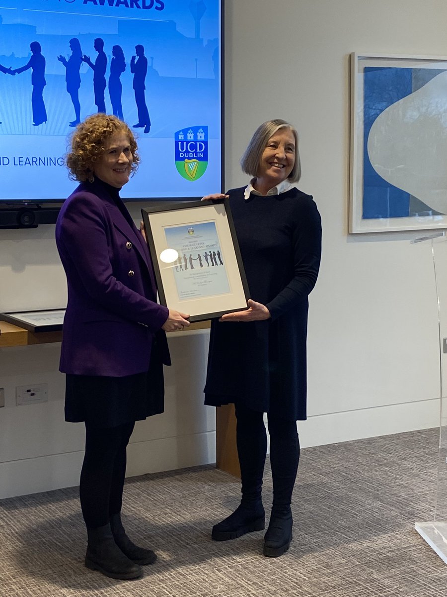 Head of Special Collections Evelyn Flanagan receiving her very well-deserved Teaching and Learning Award, recognising her contribution to the BA Humanities module on primary source literacy. Congratulations, Evelyn!
