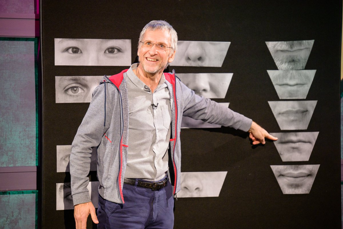 UCLanPsychology's tweet image. Several of you saw Prof Charlie Frowd contributing to the #RI #xmaslectures  on #BBC4 &amp;amp; #iPlayer talking about EvoFIT.

Here&apos;s two behind the scenes photos from the @ri_science Digital Media Team.