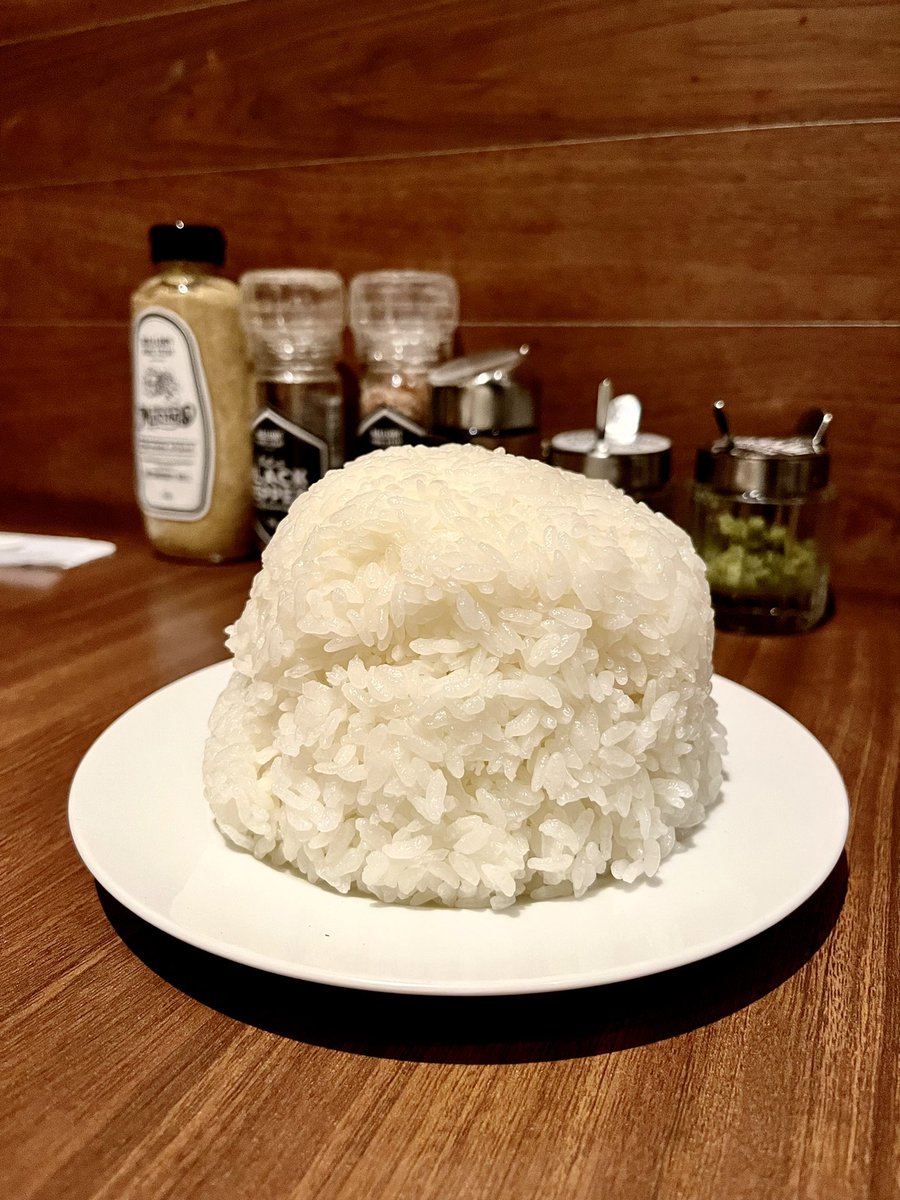 pom712's tweet photo. ぜんぜん行けたなあ🤨🥓🥩🍗🍖

#マロリーポークステーキ https://t.co/u5V1ZoiwbG